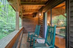 The Lost Compass - Suite #1 - Relaxing & Cozy Cabin Suite Near Downtown Helen, Unicoi State Park, Anna Ruby Falls, Tubing, Restaurants, Hot Tub, Fire Pit, & BBQ Grill