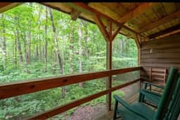 The Lost Compass - Suite #3 - Relaxing & Cozy Cabin Suite Near Downtown Helen, Unicoi State Park, Anna Ruby Falls, Tubing, Restaurants, Hot Tub, Fire Pit, & BBQ Grill