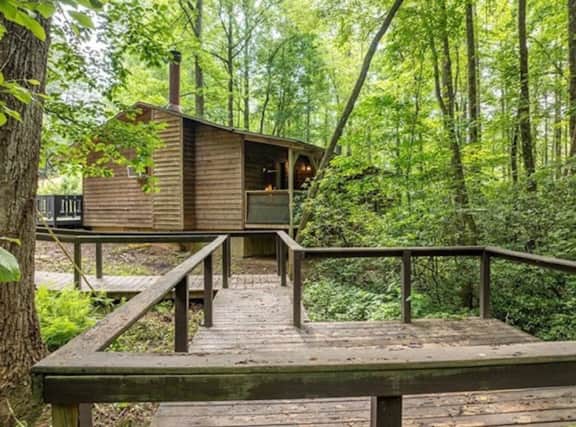 The Lost Compass - Suite #2 - Relaxing & Cozy Cabin Suite Near Downtown Helen, Unicoi State Park, Anna Ruby Falls, Tubing, Restaurants, Hot Tub, Fire Pit, & BBQ Grill